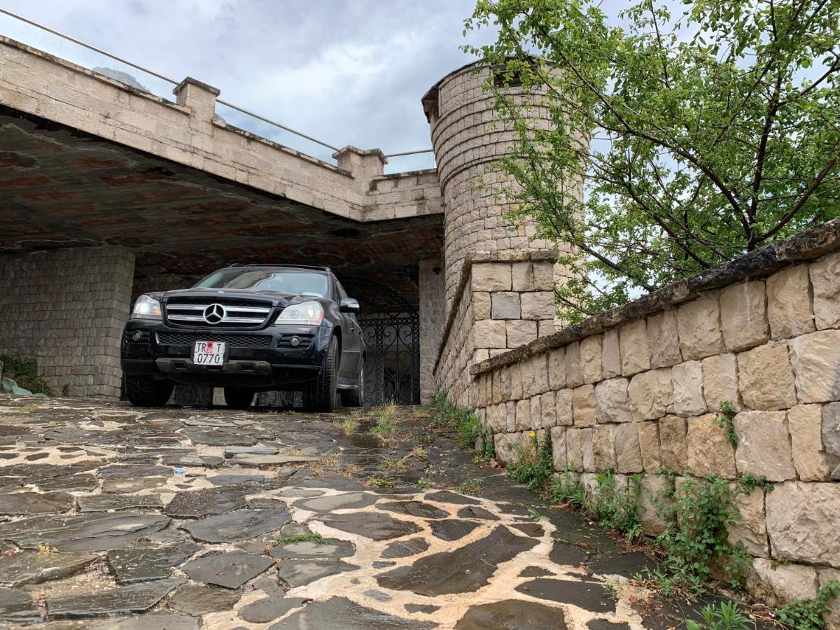 Villa Celaj “The Castle” Krujë Екстериор снимка