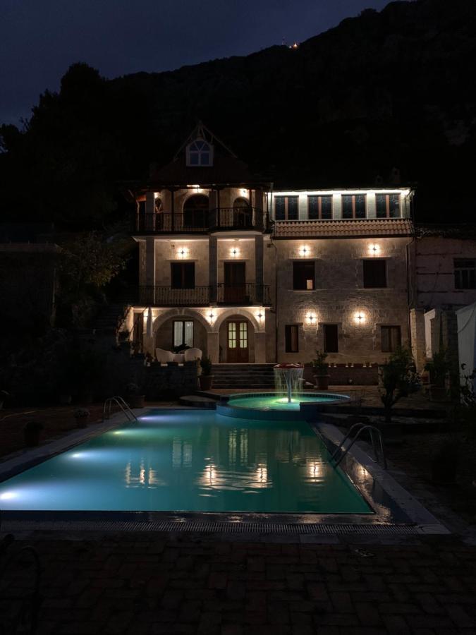 Villa Celaj “The Castle” Krujë Екстериор снимка
